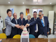 창립8주년 케익커팅